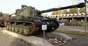 Char 68/88 exposé au musée de blindés sur la place d'arme de Thoune.