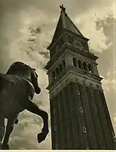 Campanile de Saint-Marc à Venise, (1949).