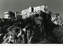 Vue de San Leo en 1981 alors dans la région des Marches.