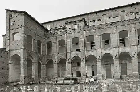 Le bâtiment en 1981, sur une photo de Paolo Monti.