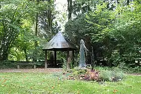 Parc de Reinachparc, mûr de clôture, éléments architecturaux