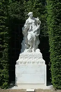 Jean-Baptiste Tuby, Galatée surprise, entendant la flûte d'Acis (1667-1675), jardins de Versailles, bosquet des Dômes.