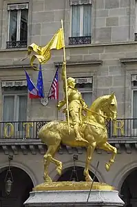 Frémiet Statue de Jeanne d'Arc bronze, place des Pyramides, Paris.