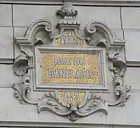 No 143 : plaque particulière.