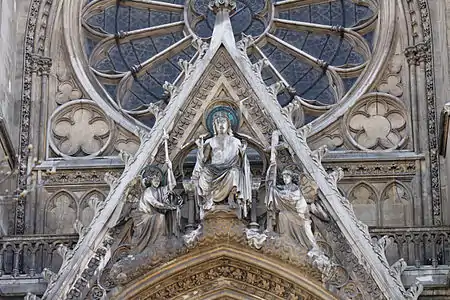 Christ en gloire entouré d'anges, Paris, basilique Sainte-Clotilde.