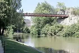 Image illustrative de l’article Passerelle suspendue du parc des Buttes-Chaumont