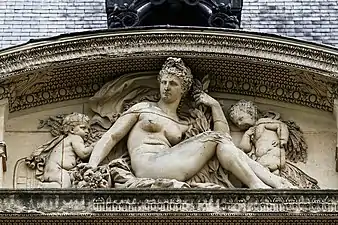 L'Abondance, Paris, palais du Louvre.