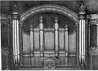 Photographie en noir et blanc de 1878 présentant l'orgue du palais du Trocadéro.