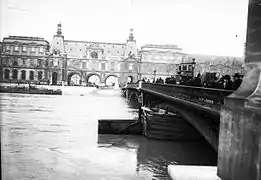 Le pont des Saint-Pères.