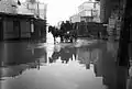 La rue Félicien-David lors des inondations de Paris, le 21 janvier 1910.