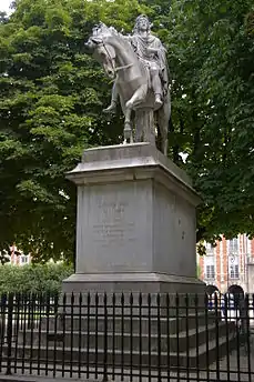 Monument à Louis XIII (1825), Paris, square Louis XIII.