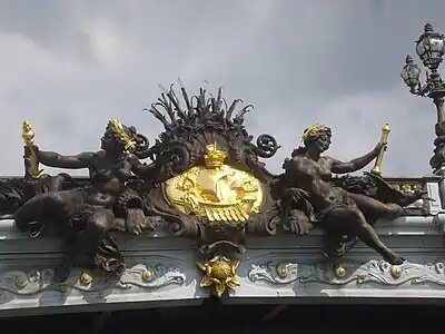 Nymphes de la Seine (1900), clé du pont Alexandre-III à Paris.