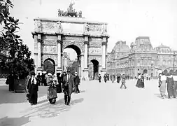 L'arc de triomphe du Carrousel dans les années 1914-1918.