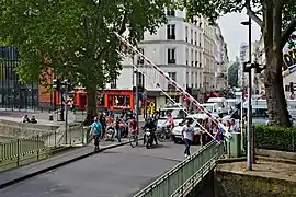 Ouverture du pont tournant de la Grange-aux-Belles.