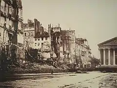 La rue Royale après les combats et les incendies de la Commune (mai 1871), document non sourcé.