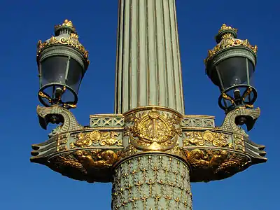 Un lampadaire colonne rostrale, place de la Concorde.