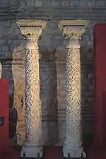 Colonnes en marbre mérovingiennes exposées au musée de Cluny (Paris), provenant de Toulouse.