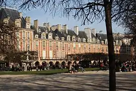 Paris, place des Vosges.