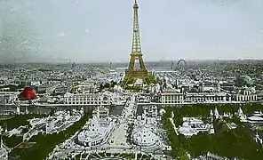 Une vue générale prise du Trocadéro.