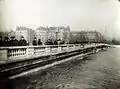 La Seine déborde lors de la crue de 1910. Photographie d'Albert Chevojon