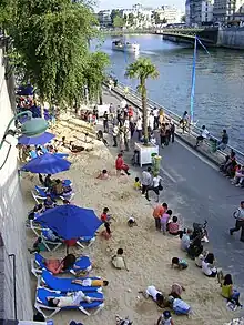 Paris Plages, aménagement urbain temporaire sur les quais de la Seine.