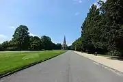 Avenue de la Dynastie dans le parc de Laeken.