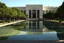 Photographie couleur de la façade du Pasadena City College