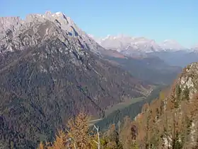 Le Monte Agnèr, à gauche.