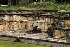 Fontaine et jahrus de Bhandarkhal Pokhari, Patan