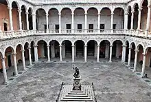  Patio de Carlos V