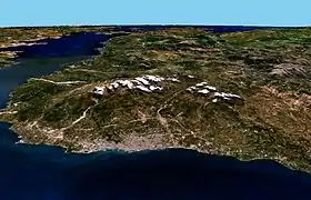 Image de synthèse du Panachaïkó depuis le nord-ouest surplombant l'agglomération de Patras.