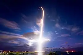 Lancement de Falcon 9 de SpaceX depuis la base de lancement de Cap Canaveral du 23 avril 2021 à 11 h 49.