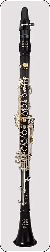 Clarinette dite « Full-Boehm » avec 21 clés et 7 anneaux, développée en 1870 par Buffet-Crampon