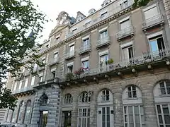 La façade est de l'hôtel.