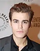 Paul Wesley interprète Aaron Corbett