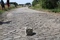 Pavé sur un secteur pavé du Tour de France à Fressain le 6 juillet 2022.