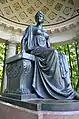 Statue de l'impératrice Marie Fiodorovna au parc de Pavlovsk