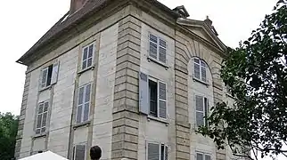 Le pavillon Mansart, vu du côté de l'ancienne cour.