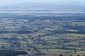 Paysage de bocage dans le Charolais-Brionnais, dans le sud-ouest.