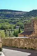 D'un de ses villages, vue sur un paysage du Vaucluse (Gignac)