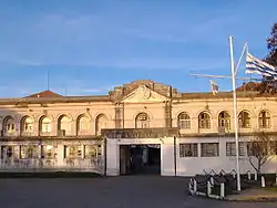 Ancien bâtiment des douanes.