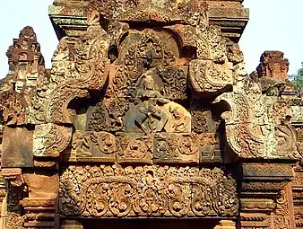 Fronton du gopura Est Shiva Nataraja.