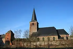 Les façades et les toitures ainsi que le mur de clôture de la ferme de Lobbes sise rue A. Brogniez n°6, à Estinnes (M) et l'ensemble formé par le ferme et l'église voisine (Saint-Martin) (S)