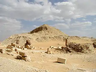 Ruines de la pyramide de Pépi 2.
