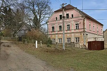 Maisons à Něšov.