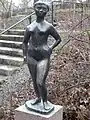 Petite femme,sculpture de Palle Pernevi.