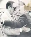 Juan Perón et José López Rega accolade à Madrid en 1973 pendant les tueries en Argentine.