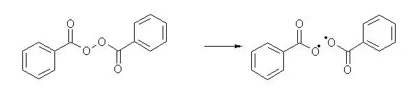 Radicalisation du peroxyde de benzoyle.