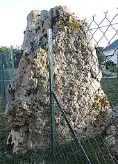 Menhir de monte à peine