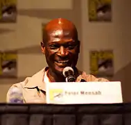 Peter Mensah interprète Doctore Œnomaüs